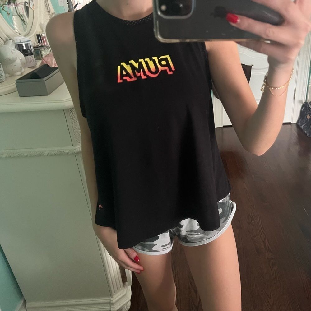 Black athletic puma tank